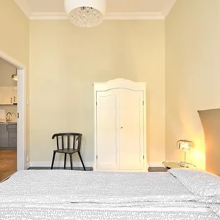 Bagatela Apartment *